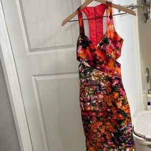 Artelier Nicole Miller floral mini dress size 8 perfect for someone with size 6